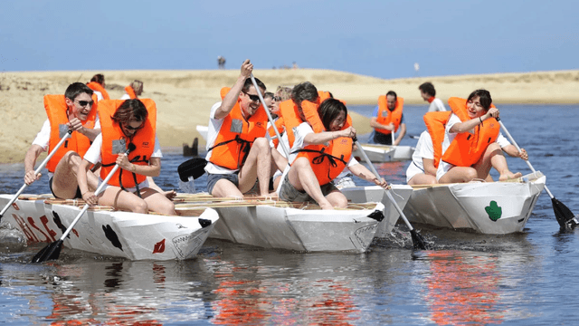 Canoës bi-place en libre service / jour